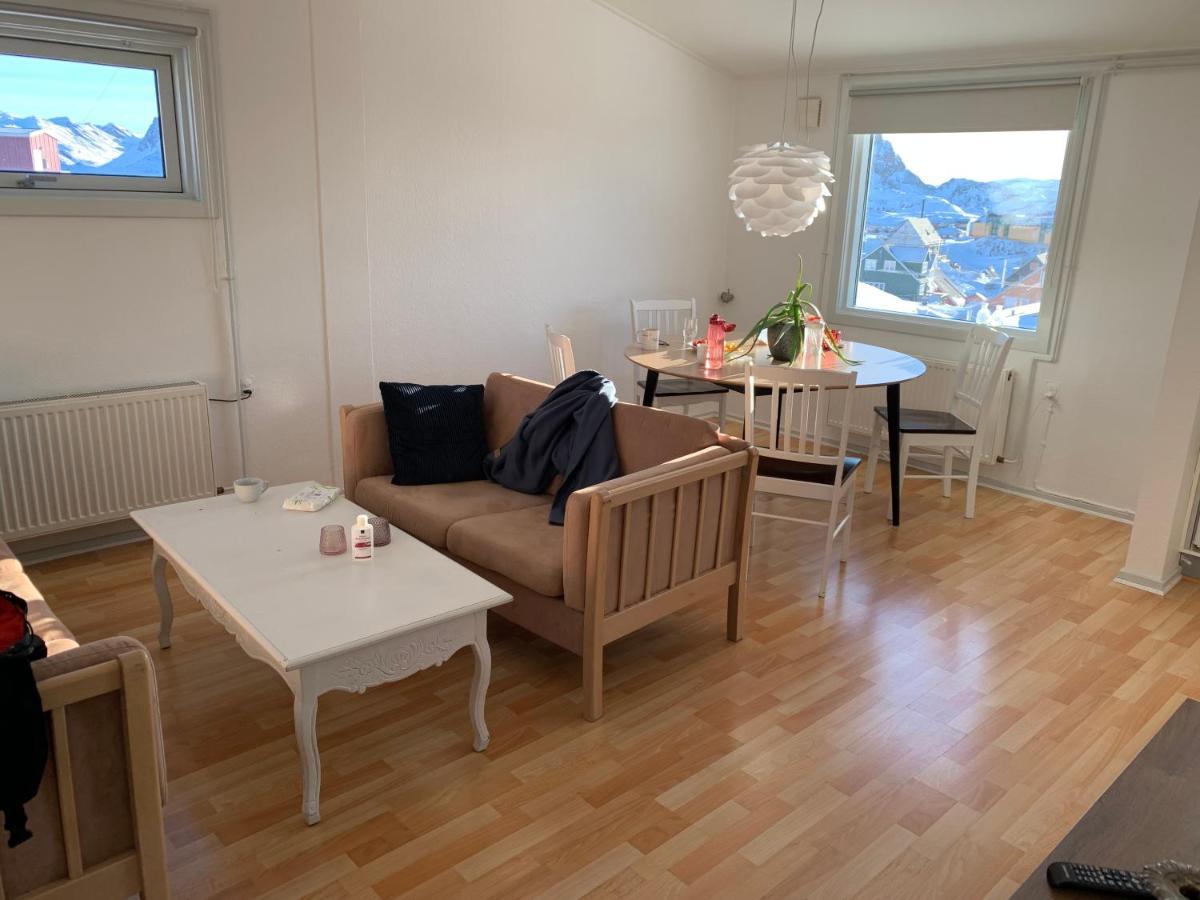 Isi4U Apartments, Snowmobile And Dogsled Сисимиут Экстерьер фото